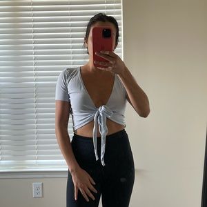 ✨Hollister Front Tie Baby Tee